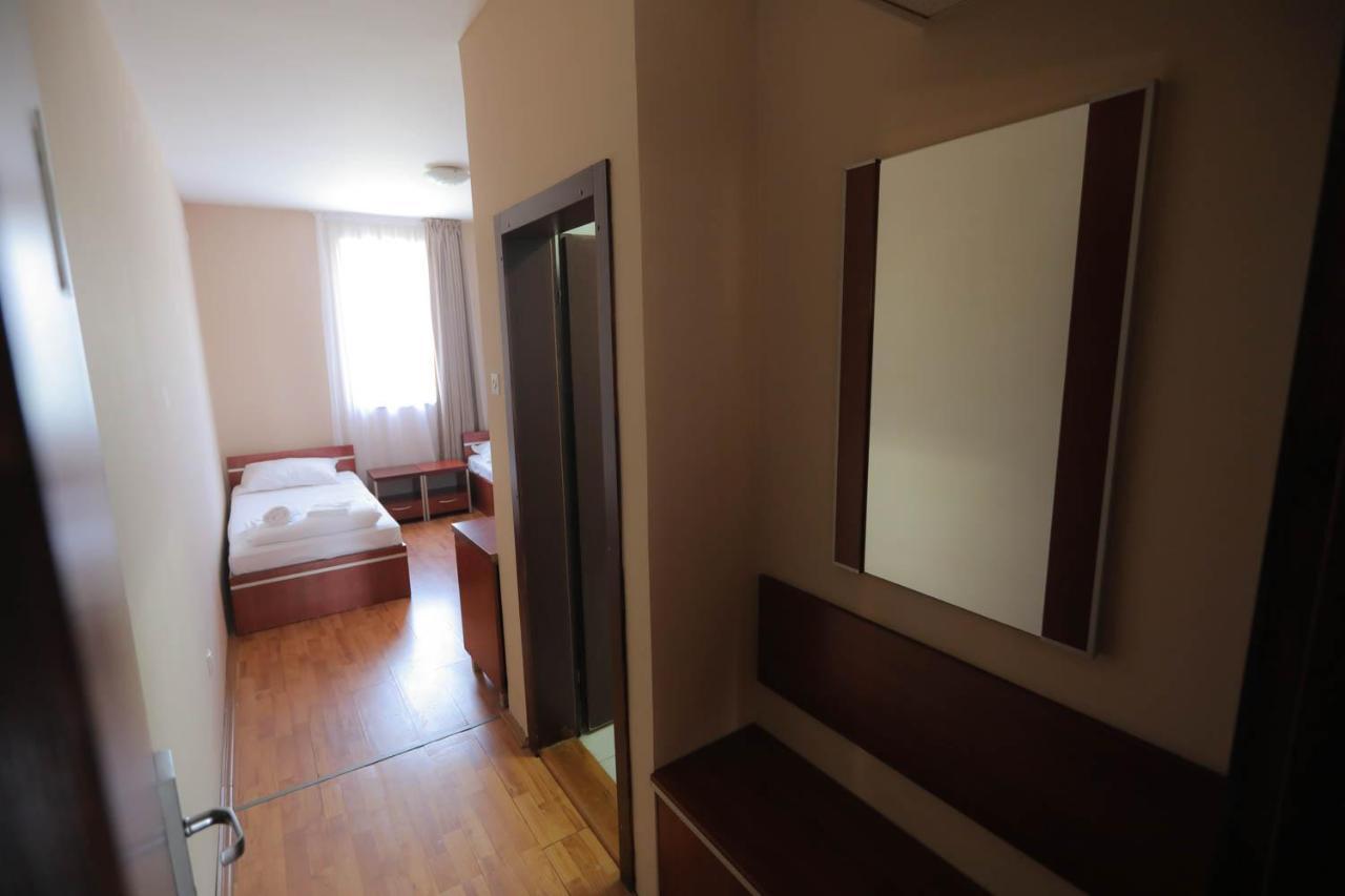 Restoran Bsk Bed & Breakfast Белград Екстериор снимка