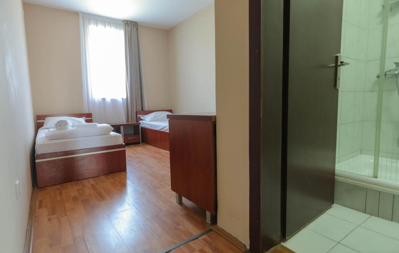 Restoran Bsk Bed & Breakfast Белград Екстериор снимка