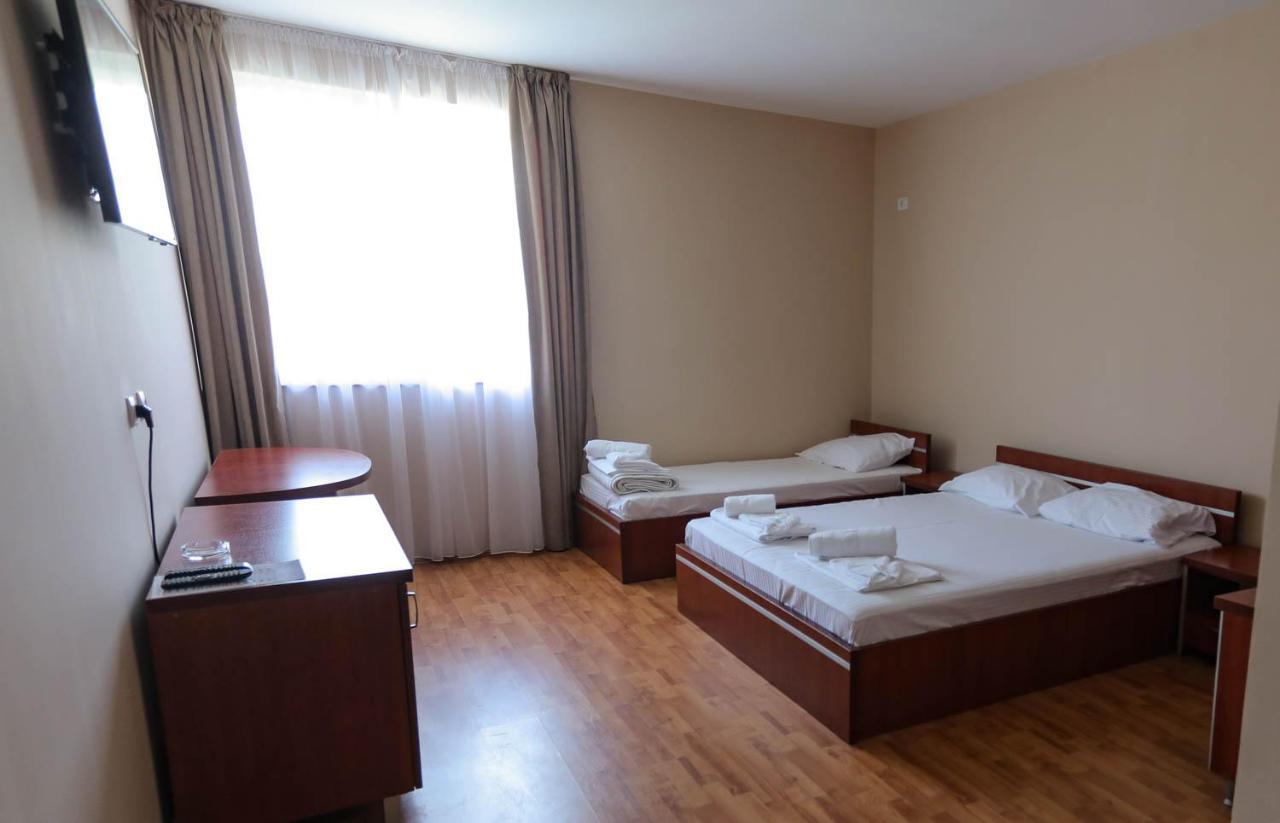 Restoran Bsk Bed & Breakfast Белград Екстериор снимка